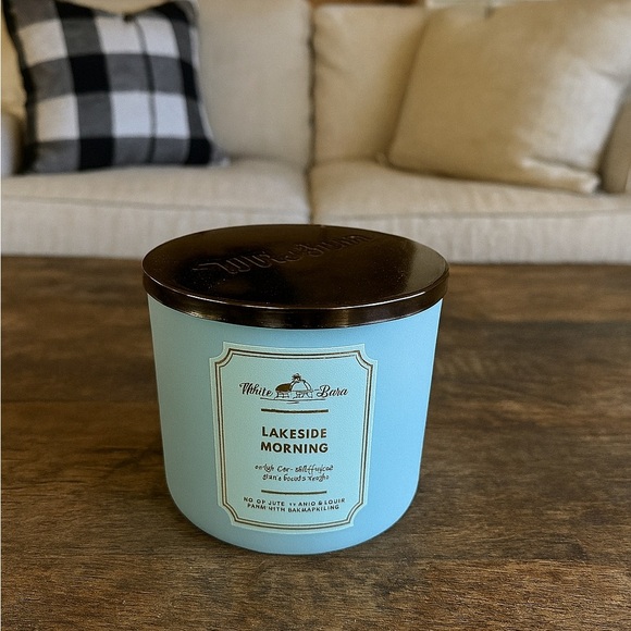 White Barn Lakeside Morning Candle - Picture 1 of 4